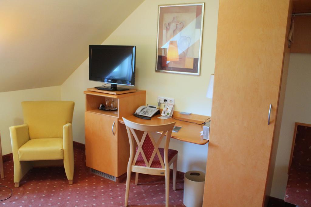 Hotel Und Restaurant Eurohof Duisburg Dış mekan fotoğraf
